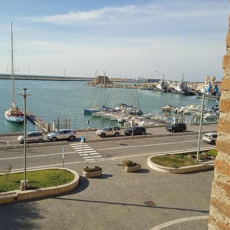 Stanze Al Porto Apartment Civitavecchia Ngoại thất bức ảnh